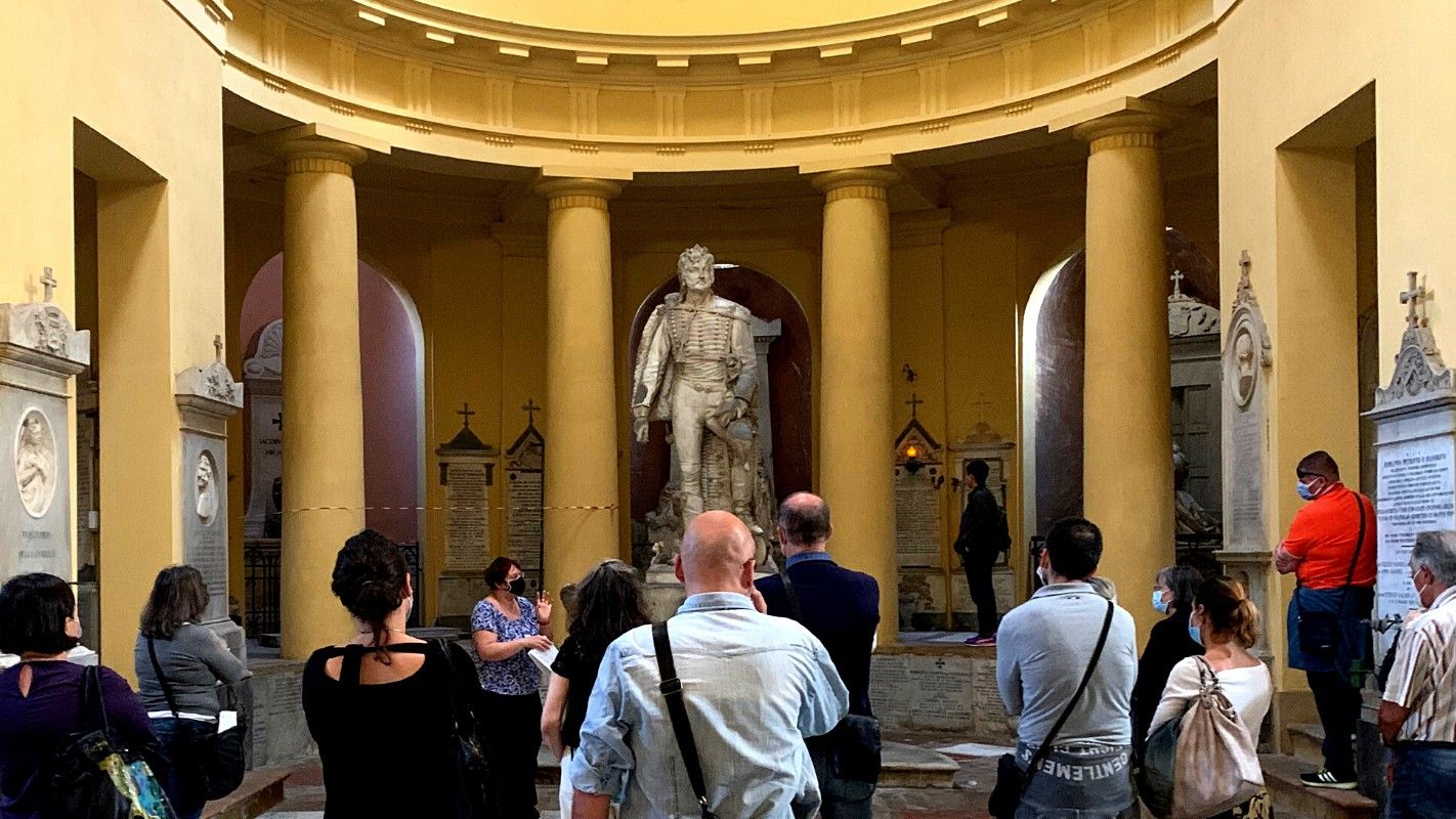 Primo incontro con la Certosa di Bologna: libro aperto sulla storia
