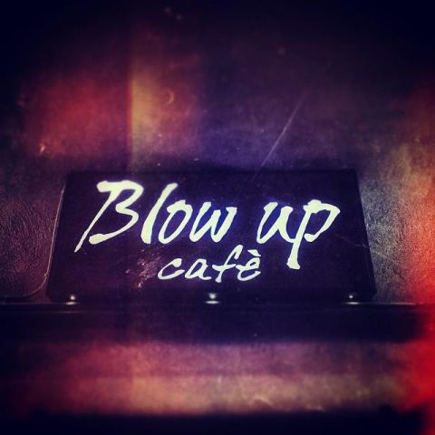 Blow-Up café